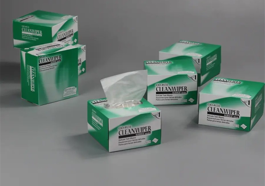 Electroni cleaning wipes