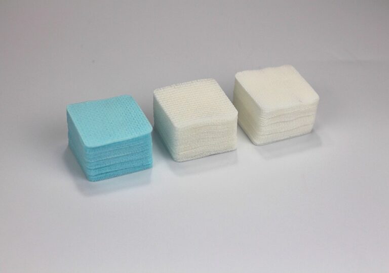 Alternativa en caja plegable blanca a las toallitas DuPont